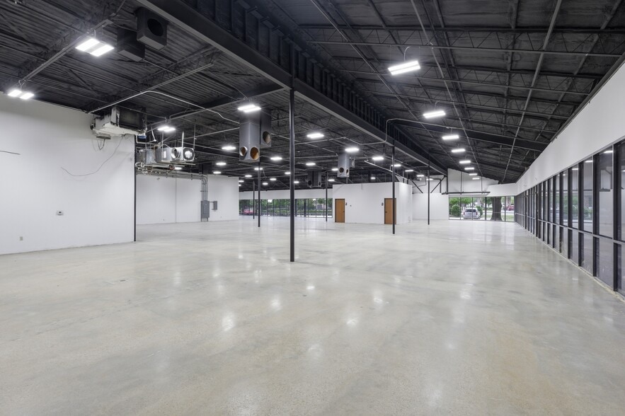 More Photos Of 3420 Sojourn Dr, Carrollton Warehouse For Sale