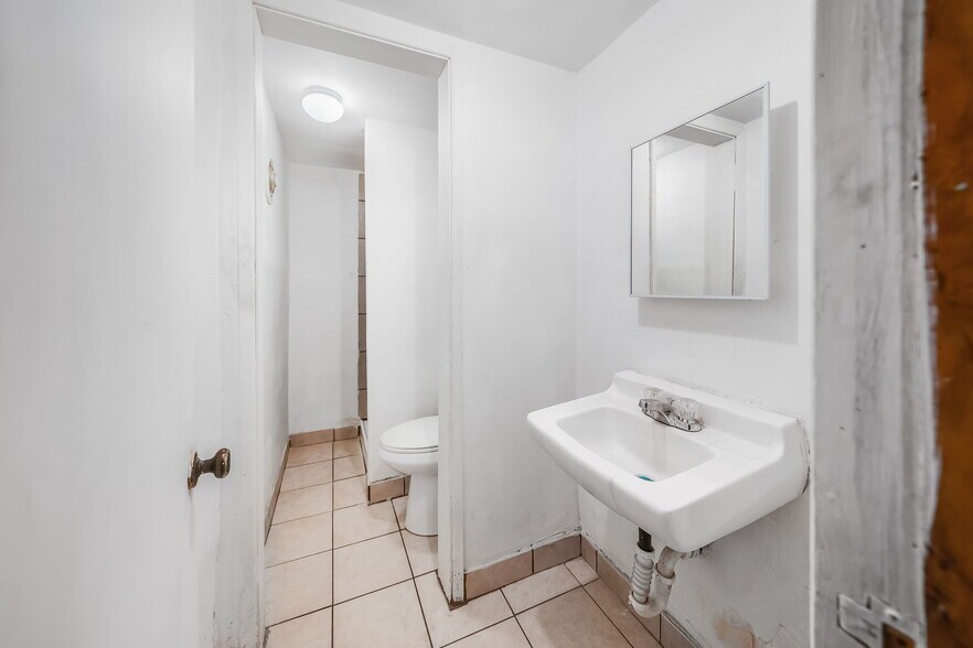 More Photos Of 11456-11464 Whittier Blvd, Whittier Restaurant For Sale