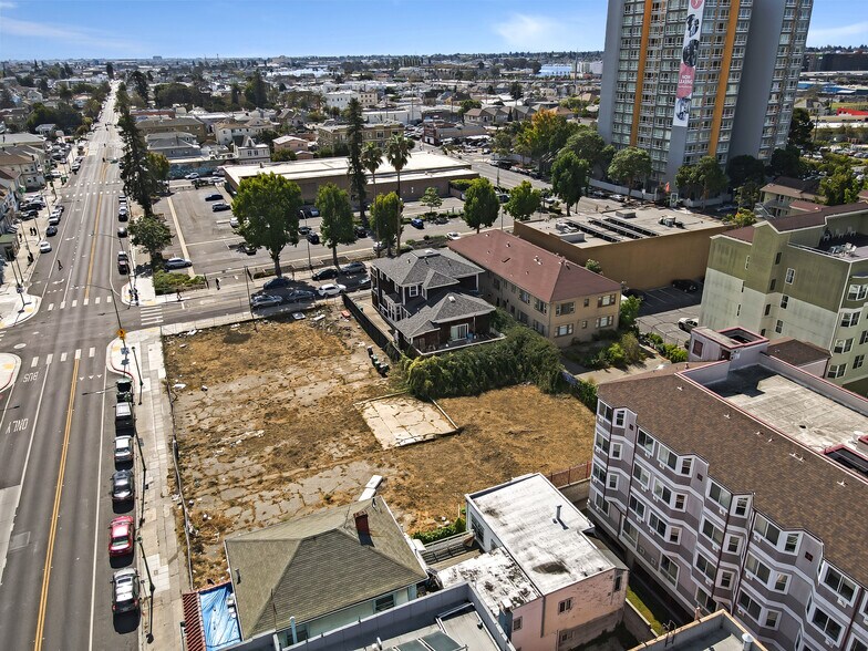 More Photos Of 229 International Blvd, Oakland Land For Sale