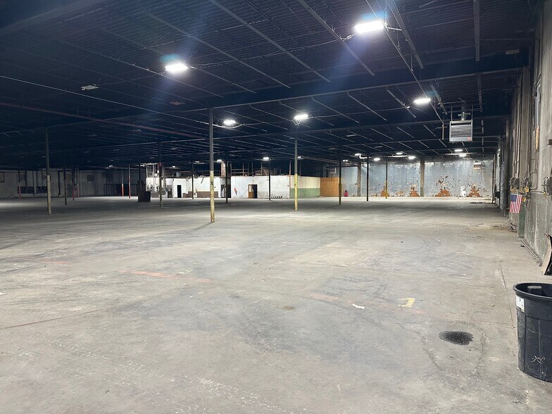 More Photos Of 5 Pruyn's Island Dr, Glens Falls Unknown For Lease