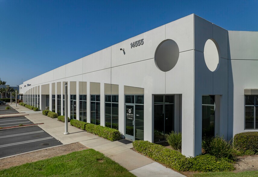 More Photos Of 14525 Valley View Ave, Santa Fe Springs Unknown For Lease