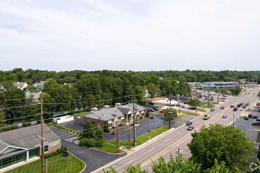 More Photos Of 11647 Gravois Rd, Saint Louis Office For Lease