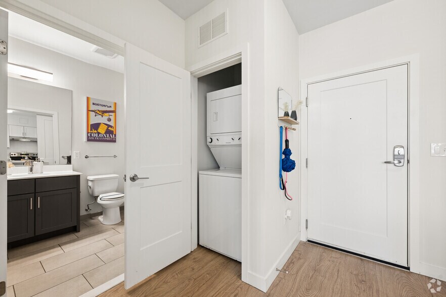 More Photos Of 10 Patriot Pky, South Weymouth Apartments For Lease