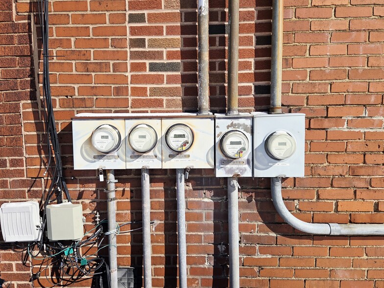 More Photos Of 1302 Broadway, Lorain Storefront Retail Residential For Sale