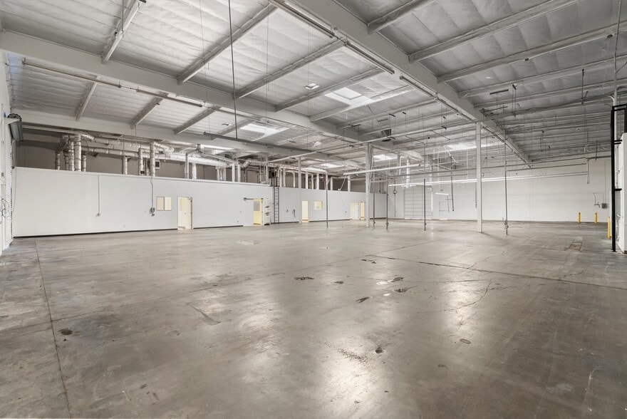 More Photos Of 6951 Oran Cir, Buena Park Warehouse For Lease