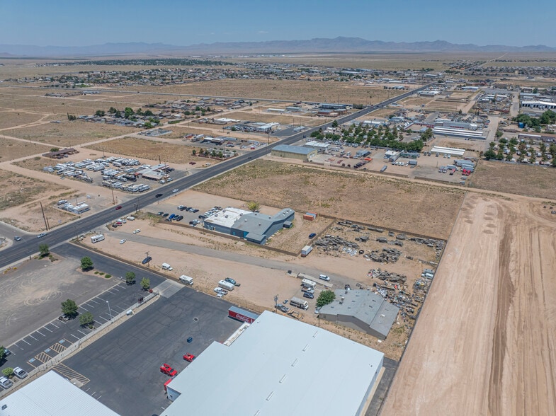 More Photos Of 2630 Airway Ave, Kingman Warehouse For Sale