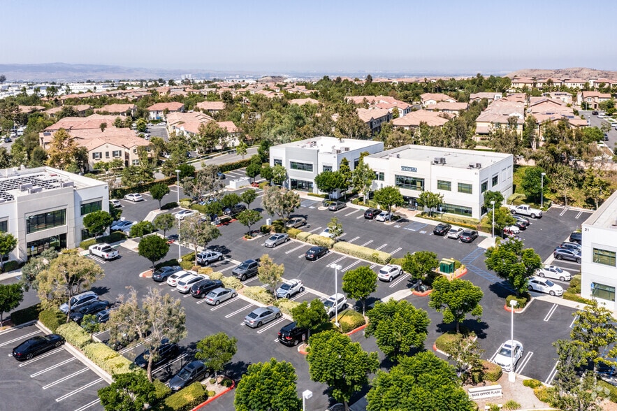 More Photos Of 25 Orchard Rd, Lake Forest Office For Lease