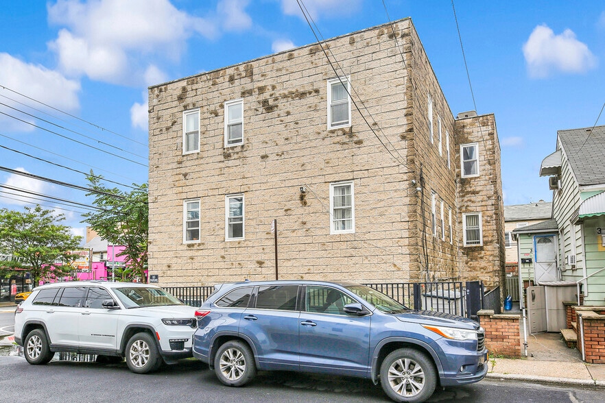 More Photos Of 3099 Coney Island Ave, Brooklyn Medical For Sale