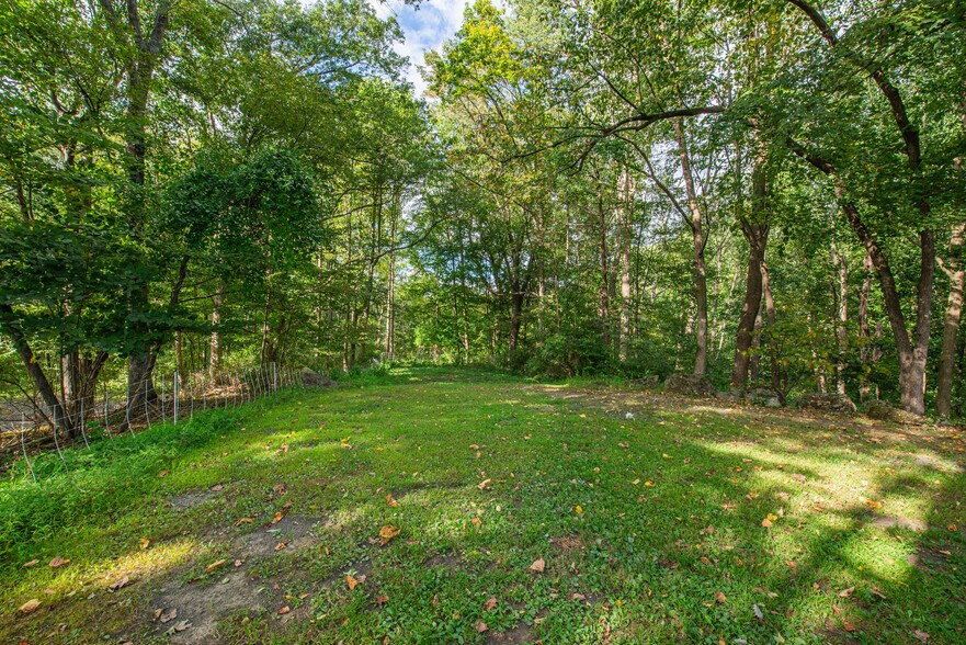 More Photos Of 40 Brighton Rd, Andover Specialty For Sale