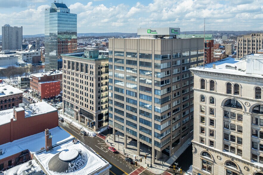 More Photos Of 370 Main St, Worcester Coworking Space