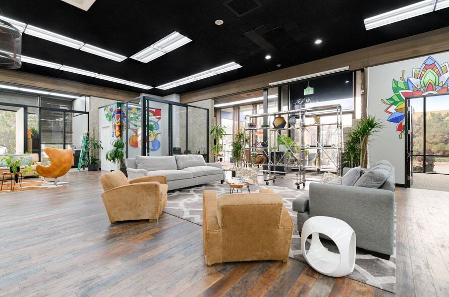 More Photos Of 140 N Escondido Blvd, Escondido Office For Sale