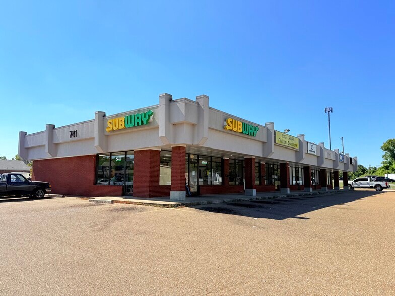 Primary Photo Of 741 Hwy 51 N, Covington Storefront For Sale