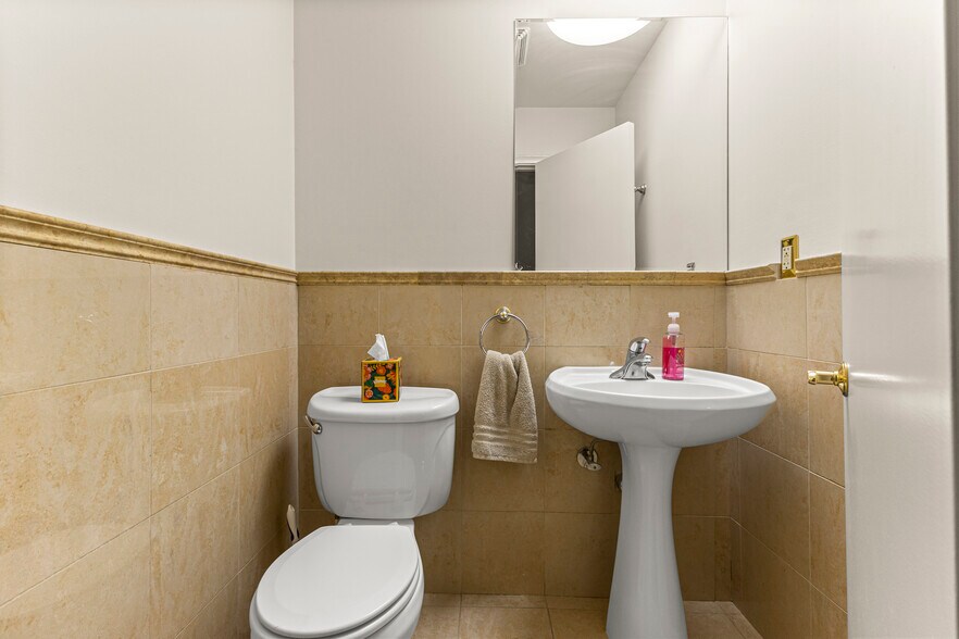 More Photos Of 30401 Utica Rd, Roseville Office For Sale