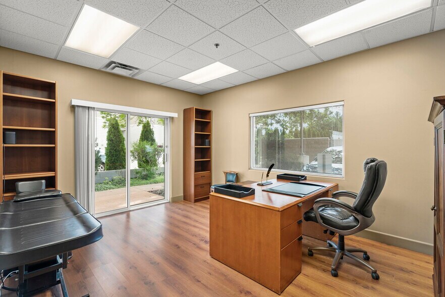 More Photos Of 530 Hammill Ln, Reno Office For Lease