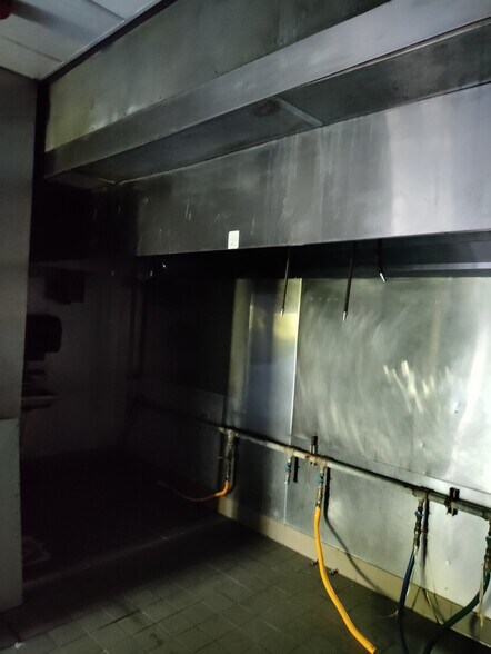 More Photos Of 29835 US Highway 19 N, Clearwater Restaurant For Lease