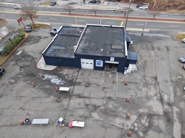More Photos Of 585 Route 303, Blauvelt Auto Repair For Sale