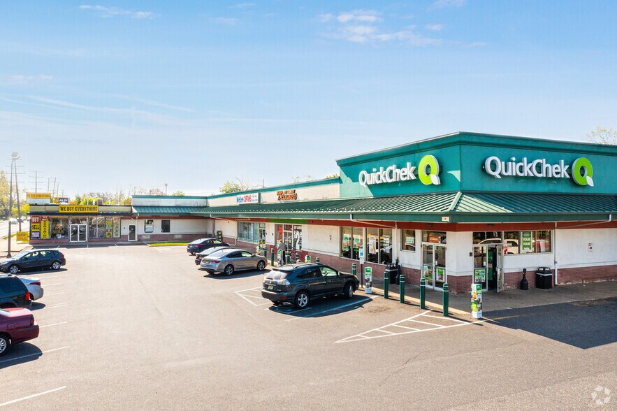 More Photos Of 2695 S Broad St, Hamilton General Retail For Lease