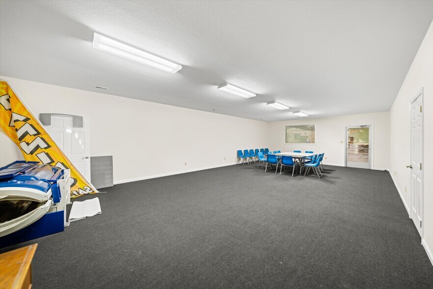 More Photos Of , Harriman Office For Sale