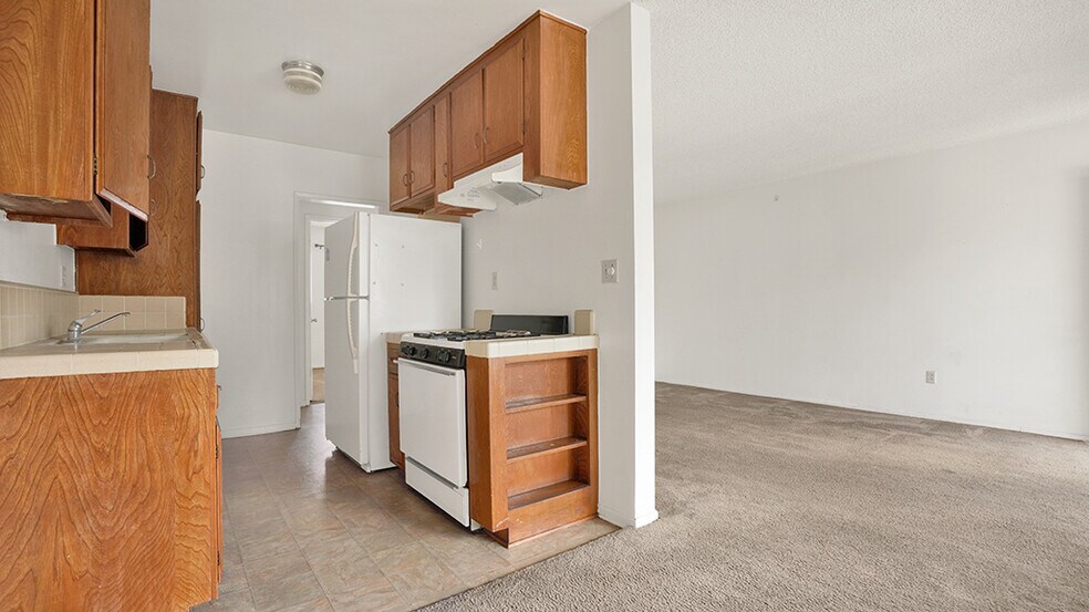 More Photos Of 12561 Camus Ln, Garden Grove Apartments For Sale