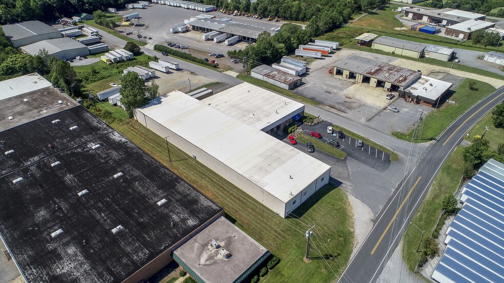 More Photos Of 103 N McLin Creek Rd, Conover Warehouse For Lease