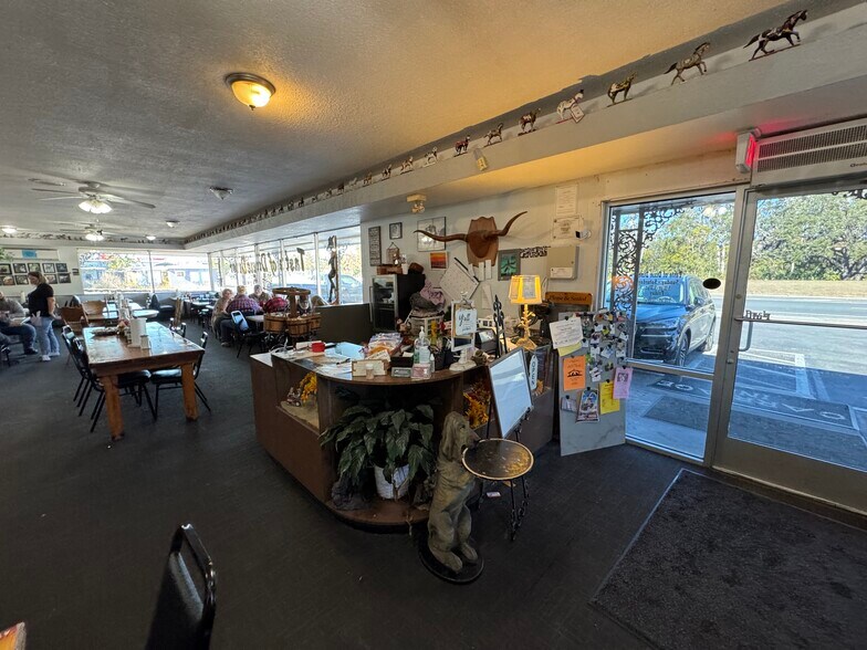 More Photos Of 16872 SE Highway 19, Cross City Hotel For Sale