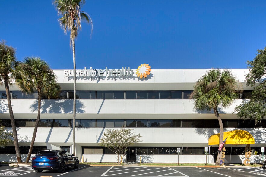 More Photos Of 5130 Eisenhower Blvd, Tampa Office For Lease