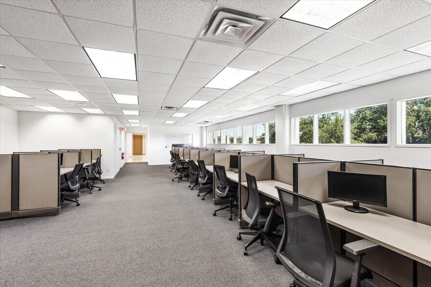 More Photos Of 1200 West Fwy, Fort Worth Office For Lease