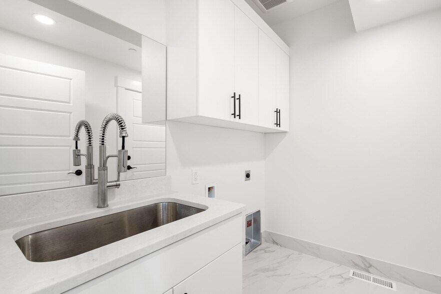 More Photos Of 1801 SE Brookwood Ave, Hillsboro Specialty For Sale