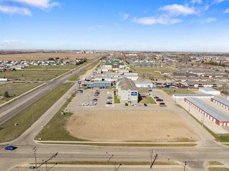 More Photos Of 400 37th Ave SW ave, Minot Land For Sale