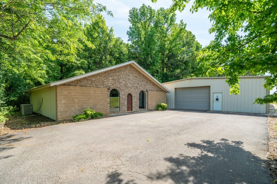 More Photos Of 15288 AR-22, Dardanelle Warehouse For Sale