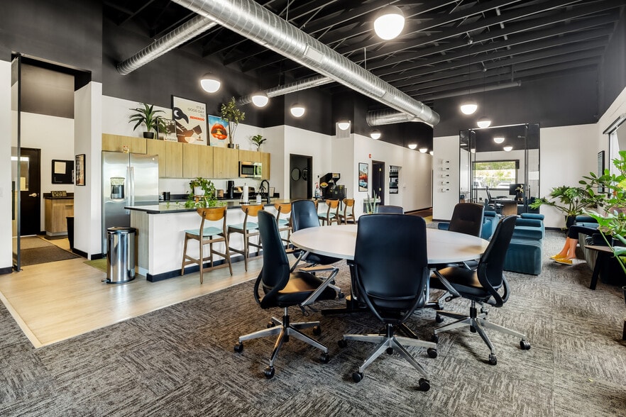 More Photos Of 2192 W College Ave, Englewood Warehouse For Sale