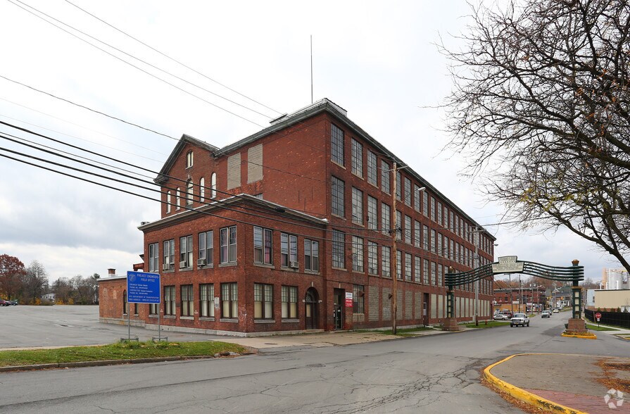 More Photos Of 811 Court St, Utica Office For Sale