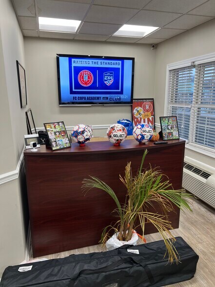 More Photos Of 17-36 Bridge St, Metuchen Office For Lease