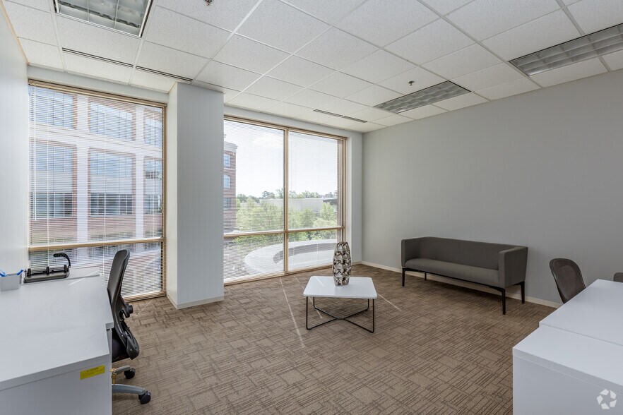 Photo of 3rd Floor Ste Office for 5