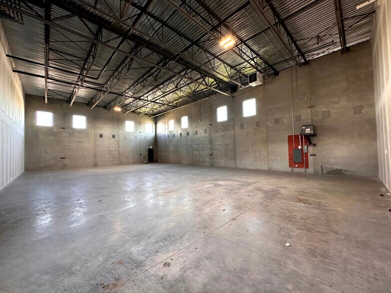 More Photos Of 4412 9 St SE, Calgary Warehouse For Sale