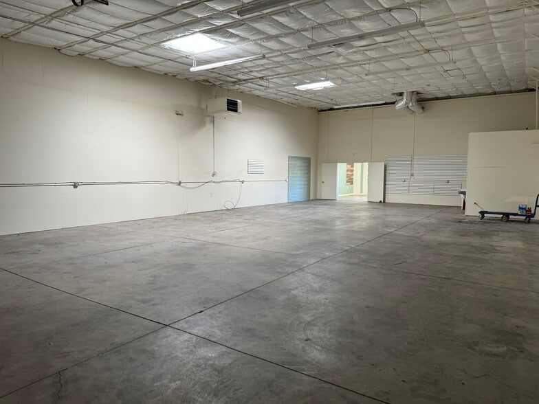 More Photos Of 872 Cottonwood Ln, Fernley Flex For Lease