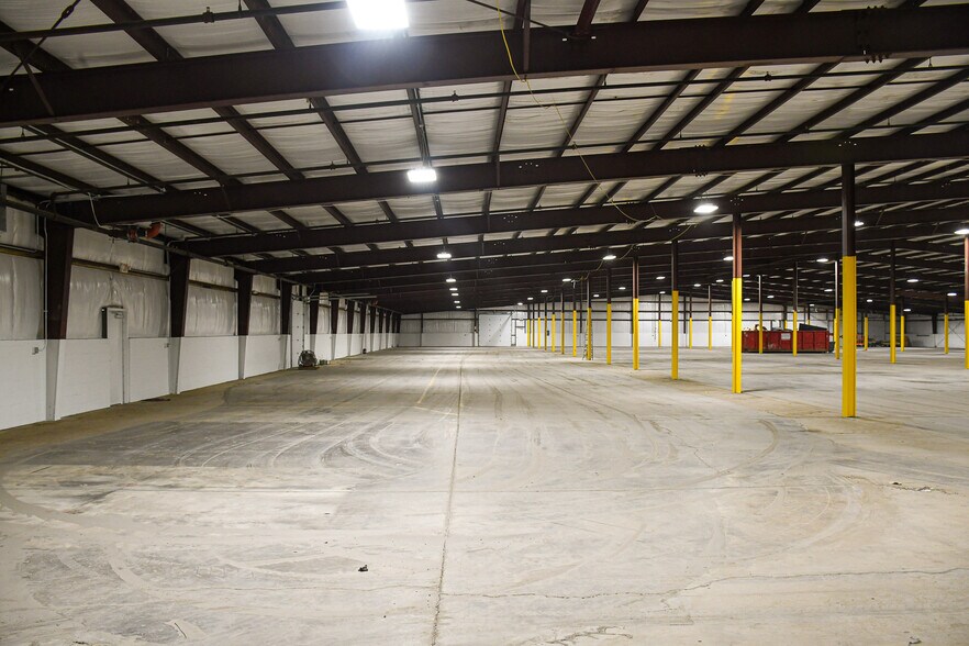 More Photos Of 5609 Center Hill Ave, Cincinnati Manufacturing For Lease