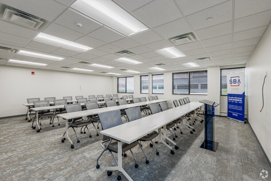 More Photos Of 3 Parkway Center, Pittsburgh Office For Sale