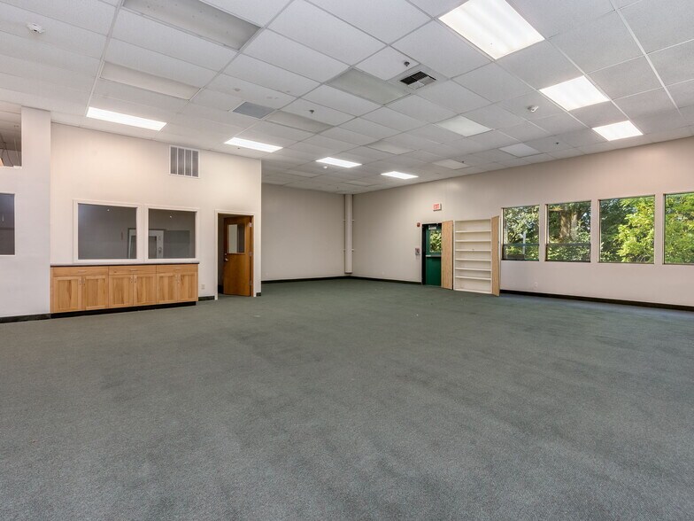 More Photos Of 16700 S Highway 99W, Amity Distribution For Sale