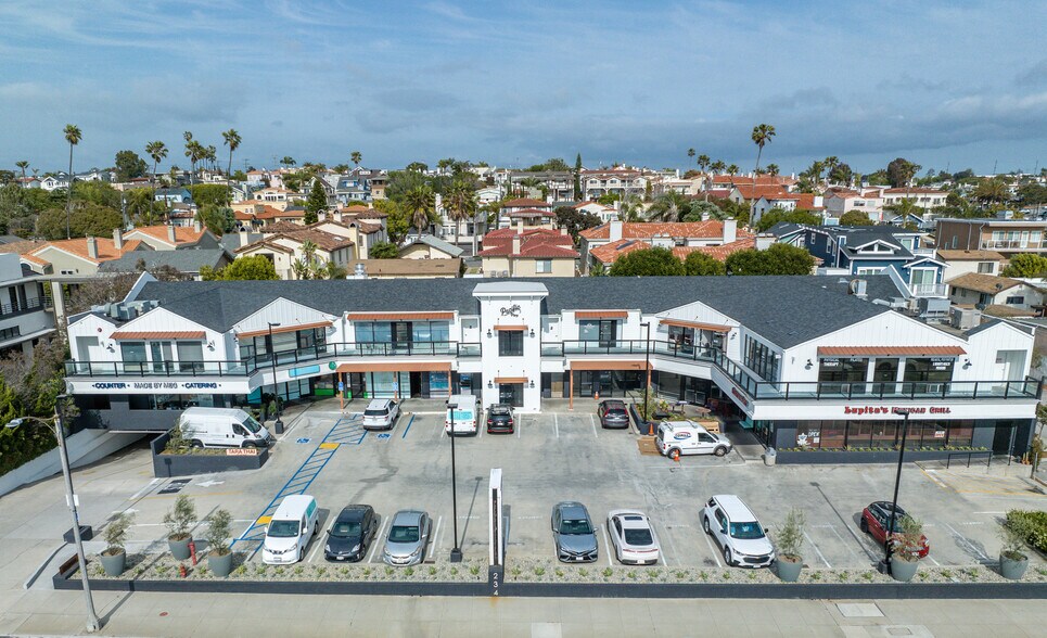 Primary Photo Of 234 S Pacific Coast Hwy, Redondo Beach Unknown For Lease