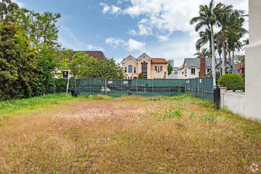 More Photos Of 930 S Mansfield Ave, Los Angeles Land For Sale