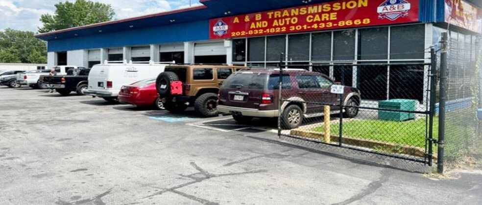 Primary Photo Of 4410 Suitland Rd, Suitland Auto Repair For Sale