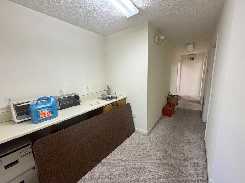 More Photos Of 2841 Old Franklin Tpke, Rocky Mount Auto Repair For Sale