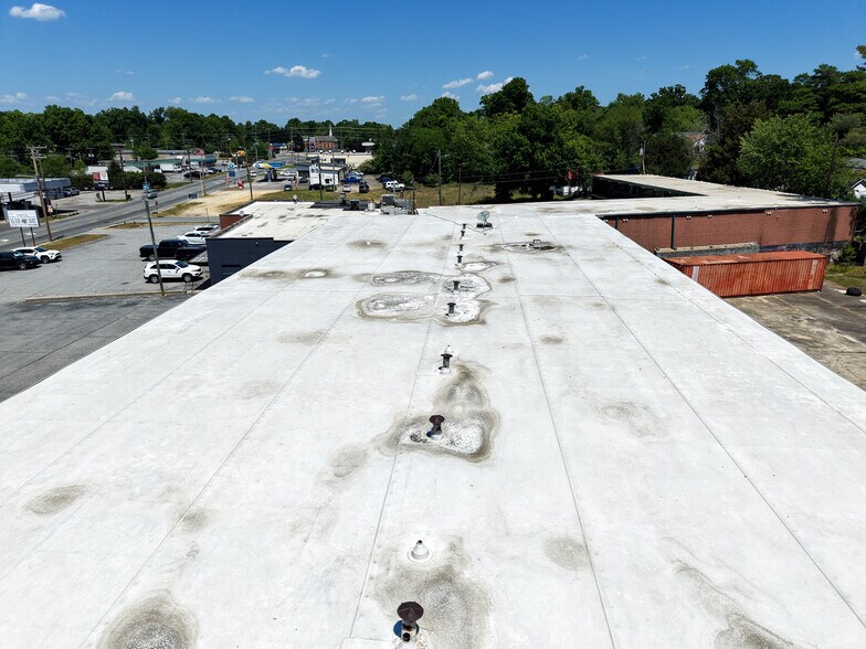 More Photos Of 411 National Hwy, Thomasville Hotel For Sale