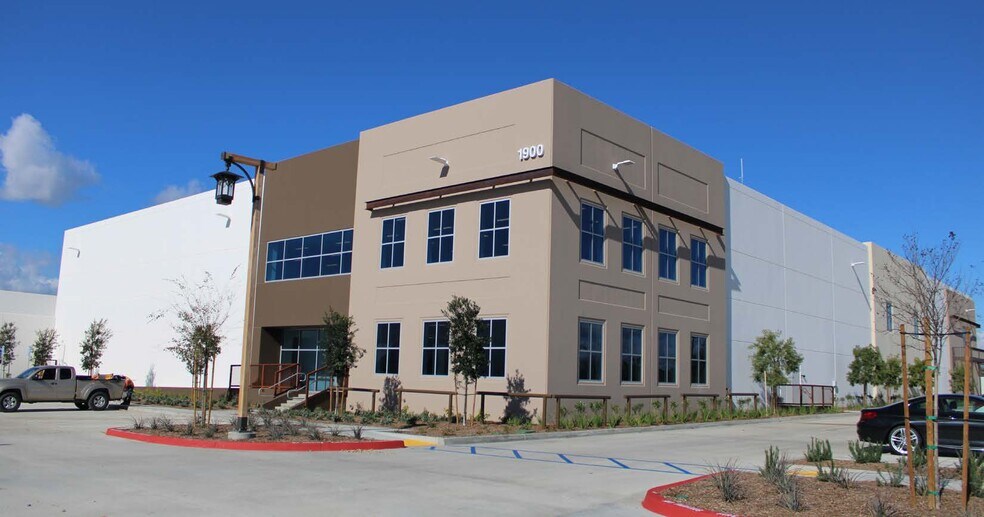 More Photos Of Palomino Ranch, Norco Unknown For Lease