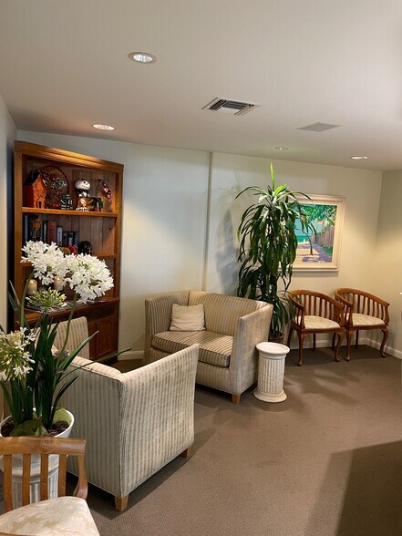 More Photos Of 400 Newport Center Dr, Newport Beach Medical For Lease