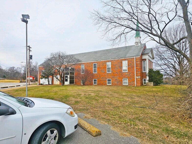 More Photos Of 10771 Trask Dr, Saint Louis Religious Facility For Sale