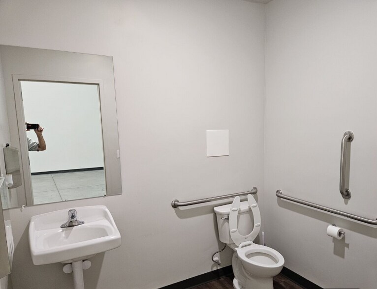 More Photos Of 844 S 800 W, Pleasant Grove Distribution For Lease