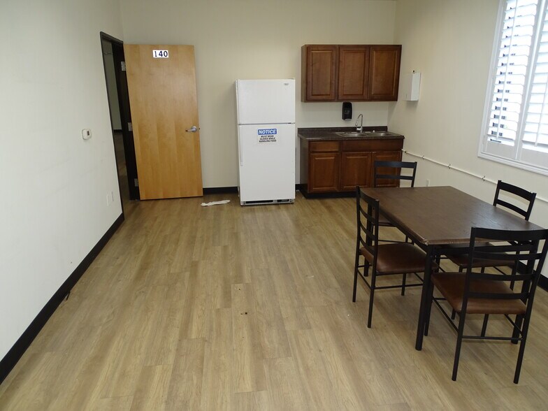 More Photos Of 750 Coronado Center Dr, Henderson Medical For Lease
