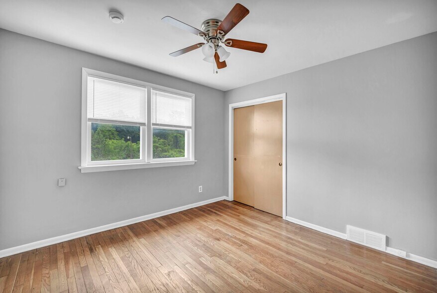 More Photos Of 885 S Green Rd, Cleveland Apartments For Sale